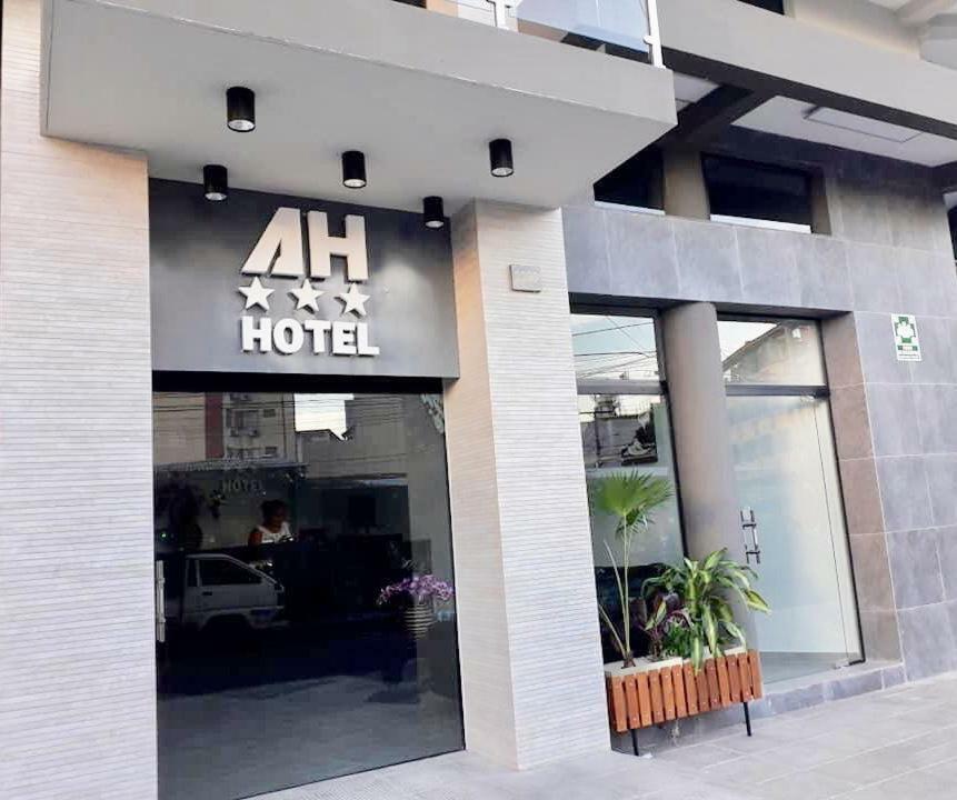 Ah Hotel Санта-Крус-де-ла-Сьерра Экстерьер фото